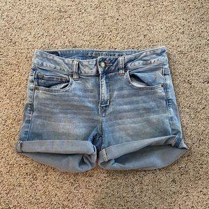 AMERICAN EAGLE jean shorts